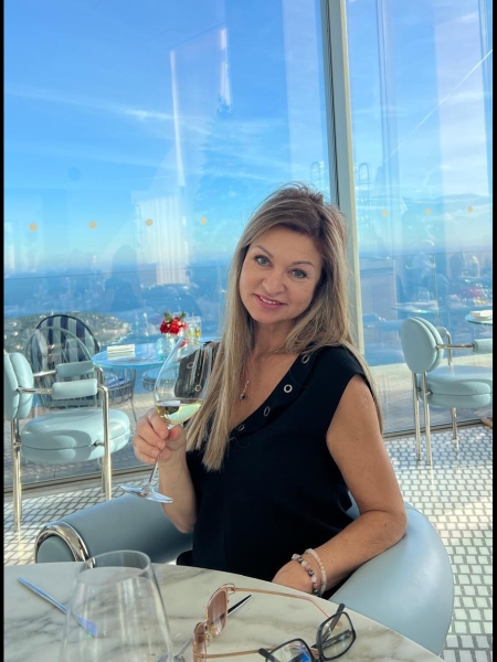 Natalia (Luxembourg)  / Réf. 93731 / Adhérente Agence Amélie