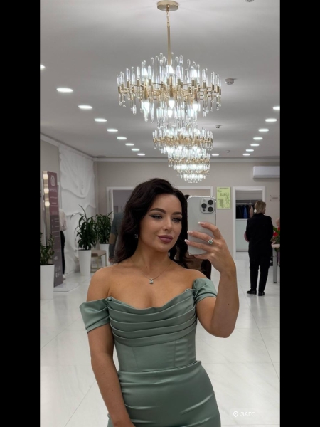 Inna (bientôt à Cannes) / Réf. 93766 / Adhérente Agence Amélie