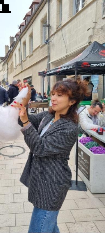 Photo de Olena (Dole) / Réf. 93892 / Agence Amélie