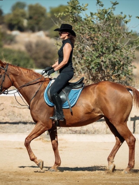 Aleksandra (Chypre) / Réf. 93990 / Adhérente Agence Amélie