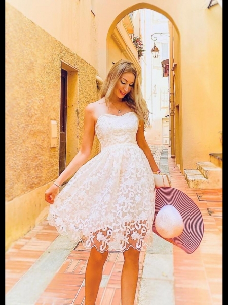 Ludmila (Nice) / Réf. 9163 / Adhérente Agence Amélie