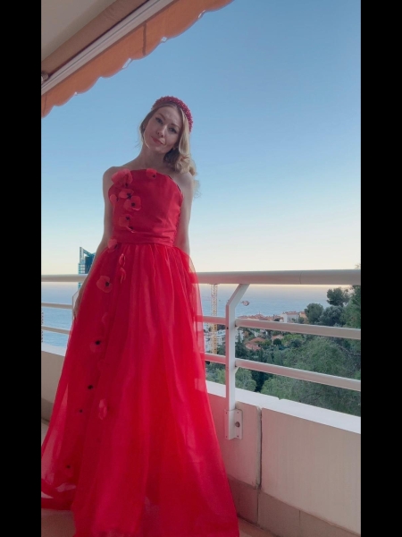 Ludmila (Nice) / Réf. 9163 / Adhérente Agence Amélie