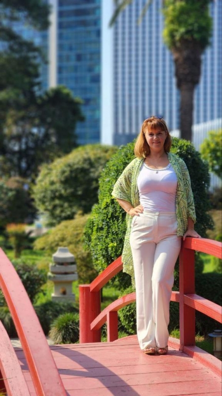 Photo de Yulia / Réf. 9370 / Agence Amélie