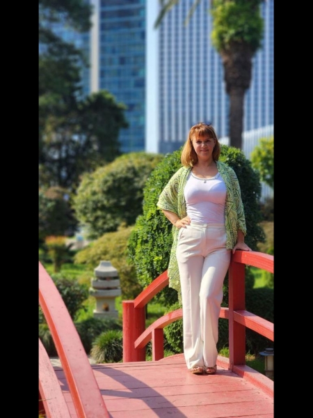 Yulia / Réf. 9370 / Adhérente Agence Amélie