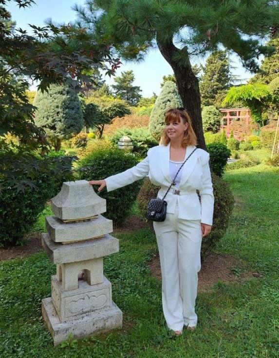 Photo de Yulia / Réf. 9370 / Agence Amélie