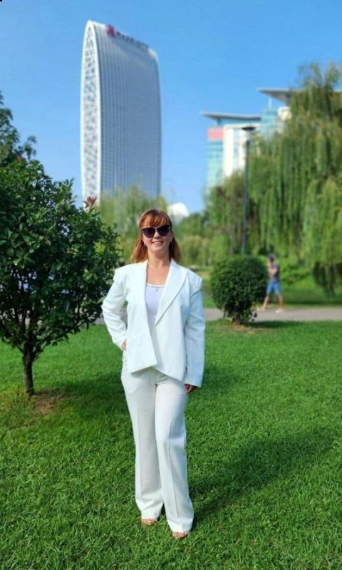 Photo de Yulia / Réf. 9370 / Agence Amélie