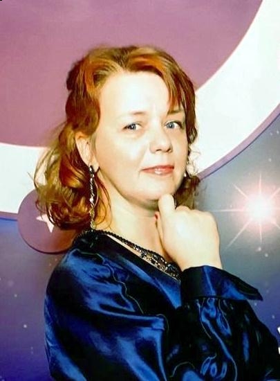 Photo de Yulia / Réf. 9370 / Agence Amélie