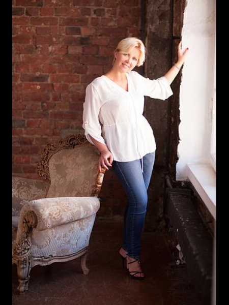 Agrippina (Finlande) / Réf. 92128 / Adhérente Agence Amélie