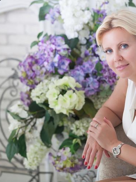 Agrippina (Finlande) / Réf. 92128 / Adhérente Agence Amélie