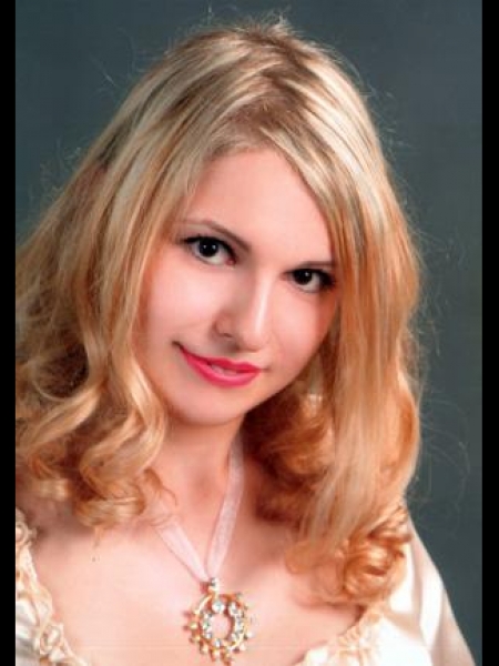 Galina (Strasbourg) / Réf. 9462 / Adhérente Agence Amélie