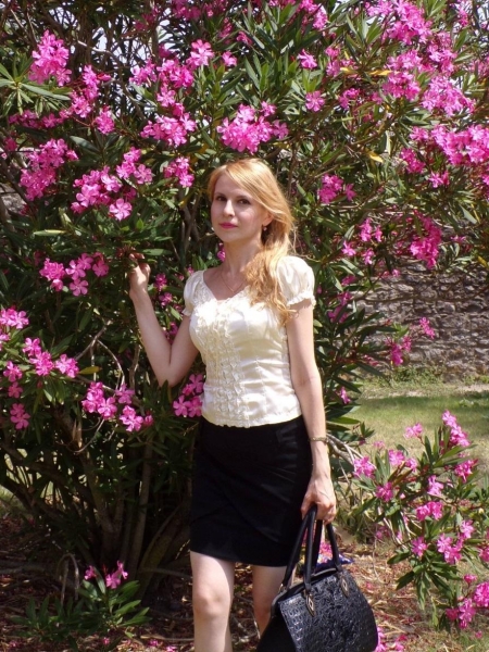 Galina (Strasbourg) / Réf. 9462 / Adhérente Agence Amélie