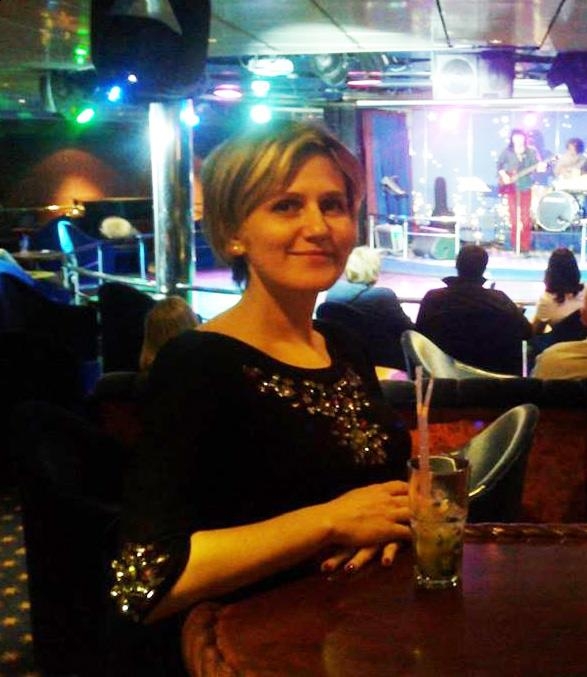 Photo de Anna / Réf. 9489 / Agence Amélie