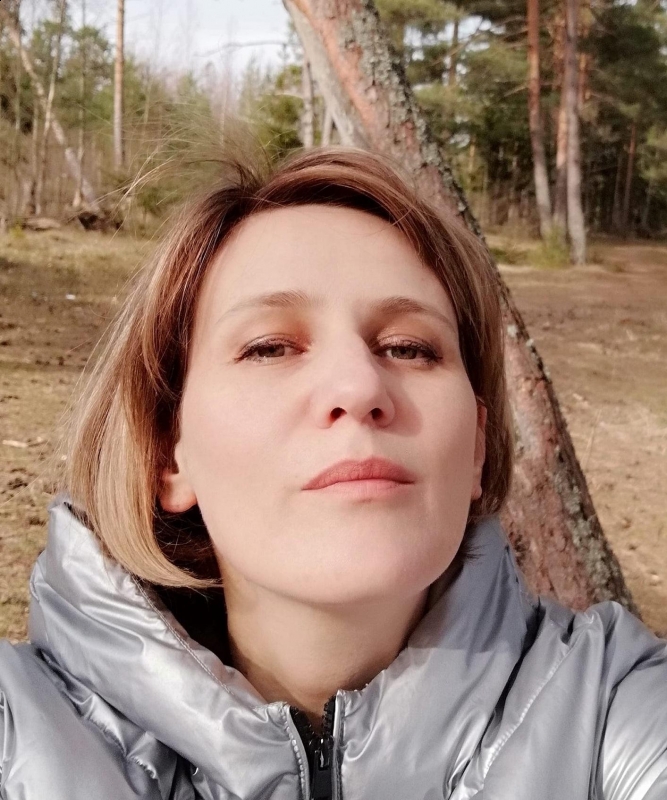 Photo de Anna / Réf. 9489 / Agence Amélie