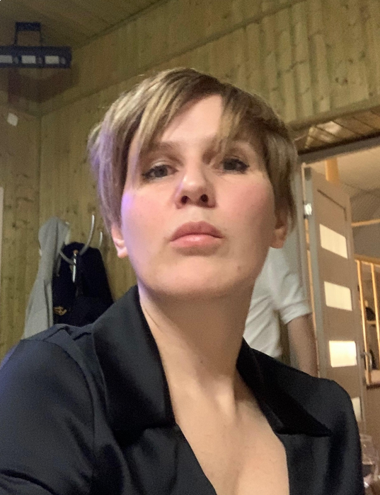 Photo de Anna / Réf. 9489 / Agence Amélie