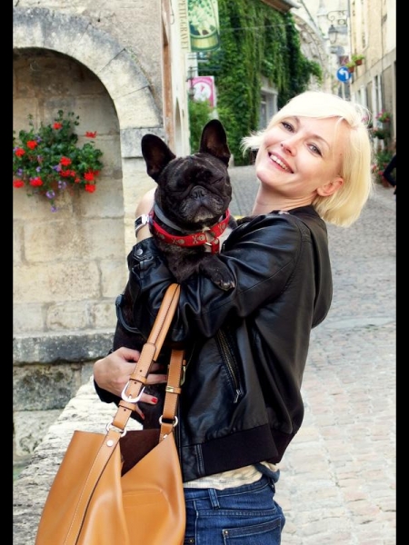 Veronika (Angleterre) / Réf. 9502 / Adhérente Agence Amélie