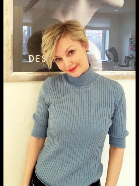 Veronika (Angleterre) / Réf. 9502 / Adhérente Agence Amélie