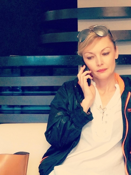 Veronika (Angleterre) / Réf. 9502 / Adhérente Agence Amélie