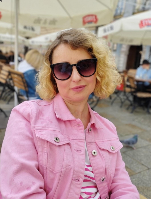 Photo de Olga (Pologne) / Réf. 9653 / Agence Amélie