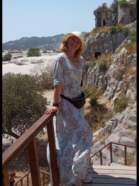 Olga (Pologne) / Réf. 9653 / Adhérente Agence Amélie