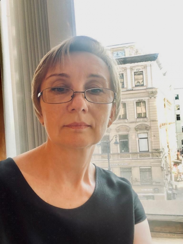 Photo de Victoria / Réf. 9657 / Agence Amélie