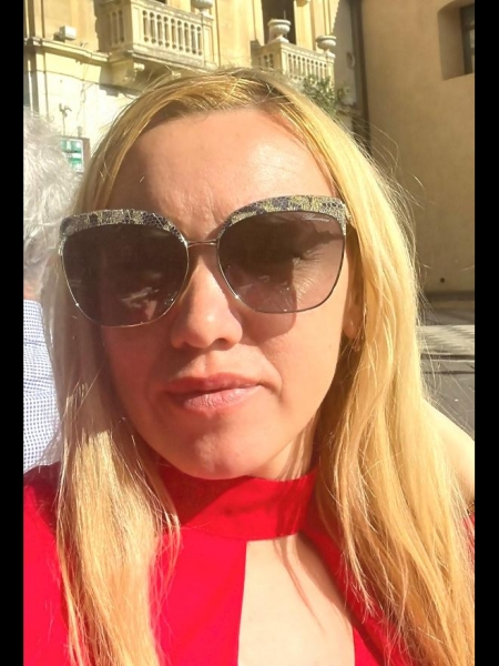 Yuliya (Italie) / Réf. 9698 / Adhérente Agence Amélie