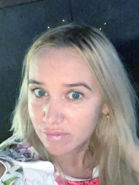 Yuliya (Italie) / Réf. 9698 / Adhérente Agence Amélie