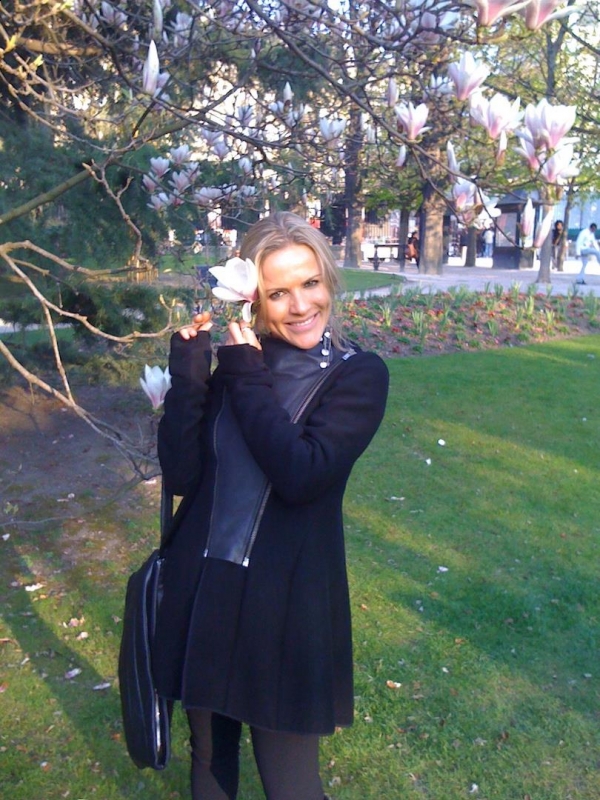 Photo de Yulia / Réf. 9735 / Agence Amélie