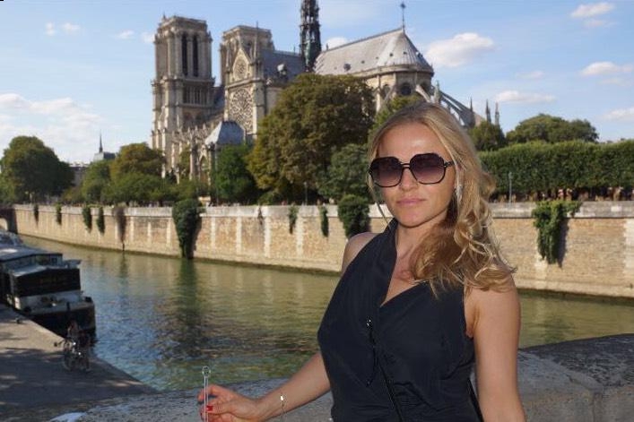 Photo de Yulia / Réf. 9735 / Agence Amélie