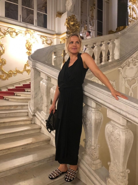 Yulia / Réf. 9735 / Adhérente Agence Amélie