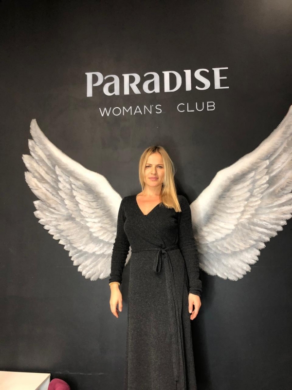 Photo de Yulia / Réf. 9735 / Agence Amélie