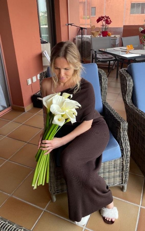 Photo de Yulia / Réf. 9735 / Agence Amélie