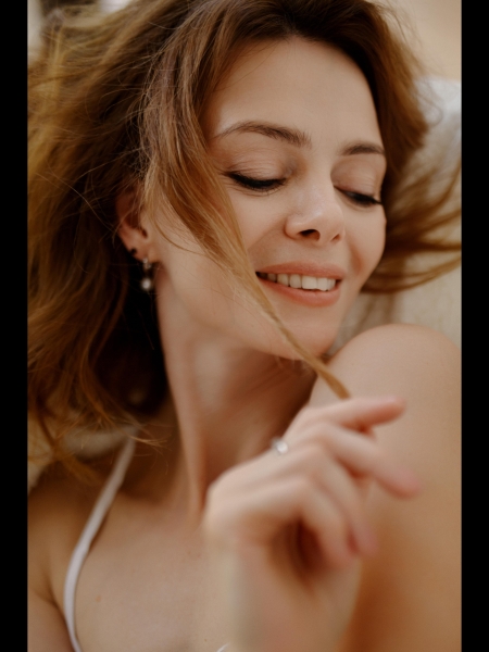 Olga (Serbie) / Réf. 93818 / Adhérente Agence Amélie