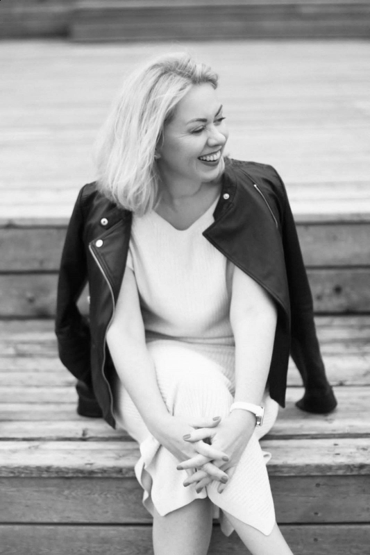 Photo de Olga (Paris) / Réf. 9756 / Agence Amélie