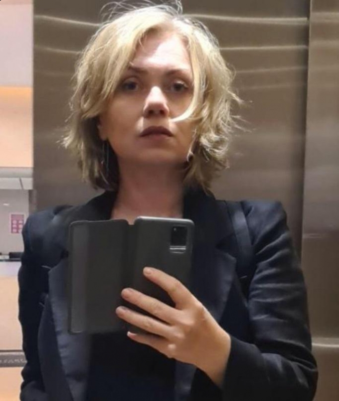 Photo de Olga (Paris) / Réf. 9756 / Agence Amélie