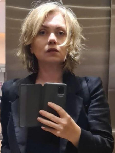 Olga (Paris) / Réf. 9756 / Adhérente Agence Amélie