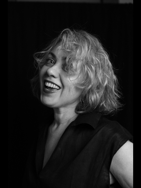 Olga (Paris) / Réf. 9756 / Adhérente Agence Amélie