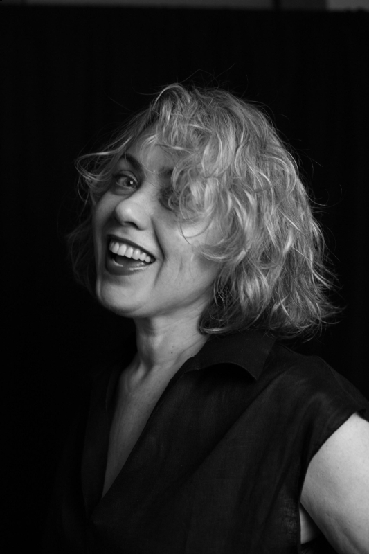 Photo de Olga (Paris) / Réf. 9756 / Agence Amélie