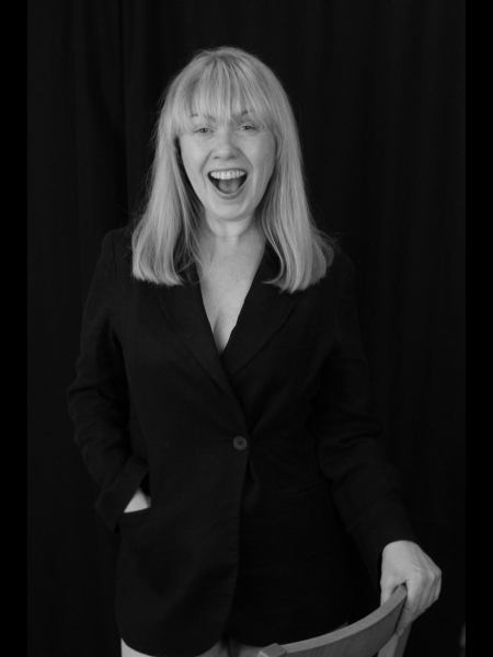 Olga (Paris) / Réf. 9756 / Adhérente Agence Amélie
