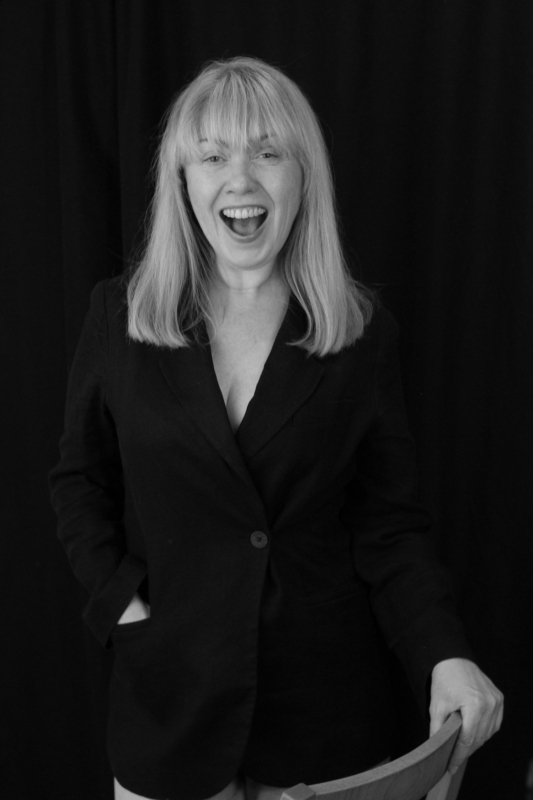 Photo de Olga (Paris) / Réf. 9756 / Agence Amélie