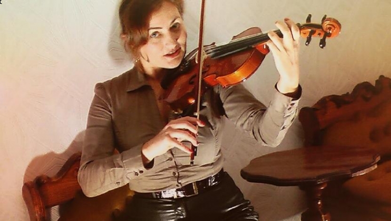 Photo de Natalia / Réf. 9805 / Agence Amélie