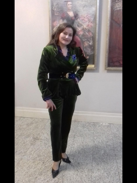 Natalia / Réf. 9805 / Adhérente Agence Amélie