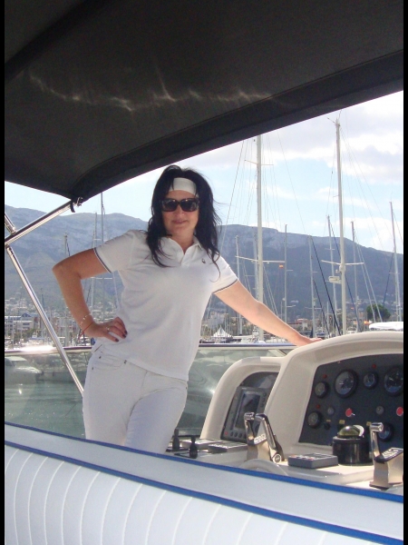 Marina (Autriche) / Réf. 9843 / Adhérente Agence Amélie