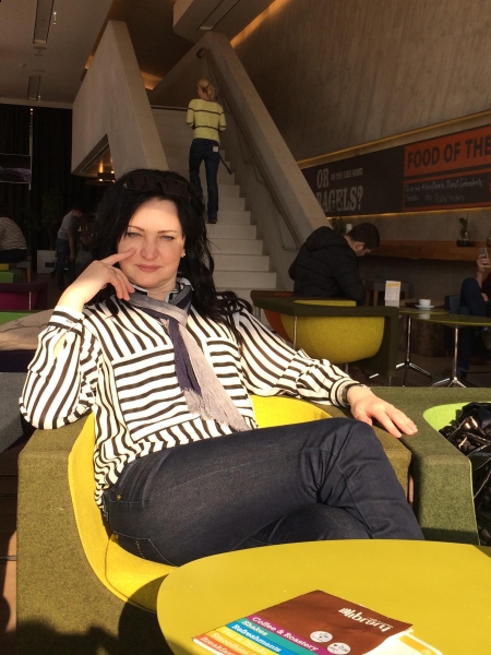 Marina (Autriche) / Réf. 9843 / Adhérente Agence Amélie