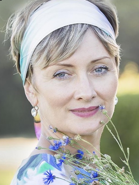 Svetlana (Genève) / Réf. 9910 / Adhérente Agence Amélie