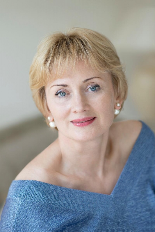 Photo de Svetlana (Genève) / Réf. 9910 / Agence Amélie