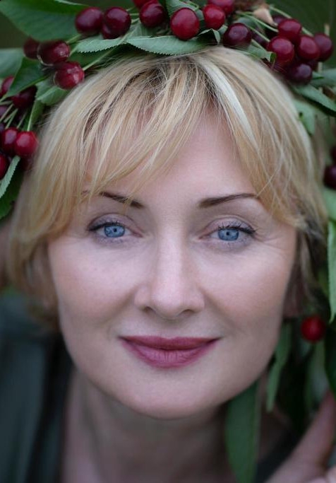 Photo de Svetlana (Genève) / Réf. 9910 / Agence Amélie