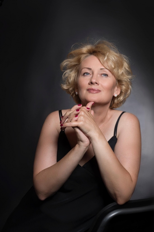 Photo de Svetlana (Genève) / Réf. 9910 / Agence Amélie