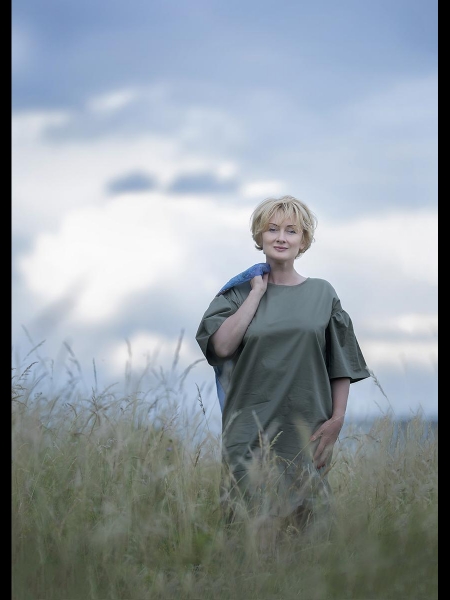 Svetlana (Genève) / Réf. 9910 / Adhérente Agence Amélie