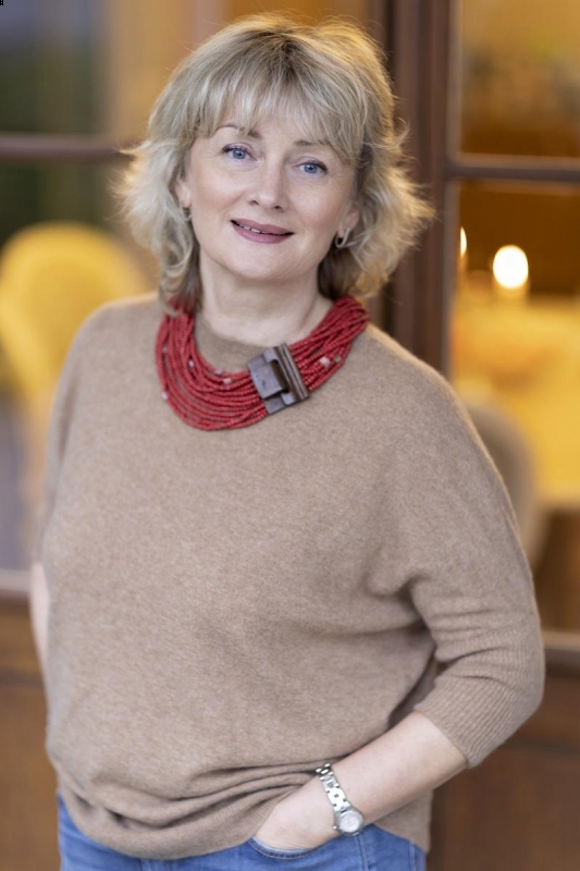 Photo de Svetlana (Genève) / Réf. 9910 / Agence Amélie