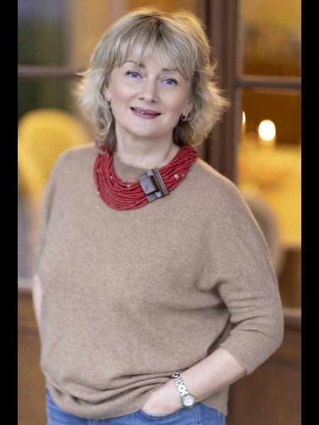 Svetlana (Genève) / Réf. 9910 / Adhérente Agence Amélie